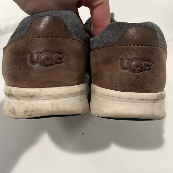 Men’s UGG shoes - size 10 - Picture 4 of 4